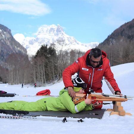 Village Vacances Le Salvagny Sixt-Fer-a-Cheval Bagian luar foto